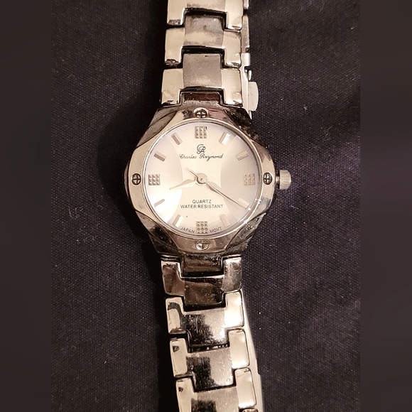 Ladies Vintage Charles Raymond Quartz Watch - Picture 3 of 12